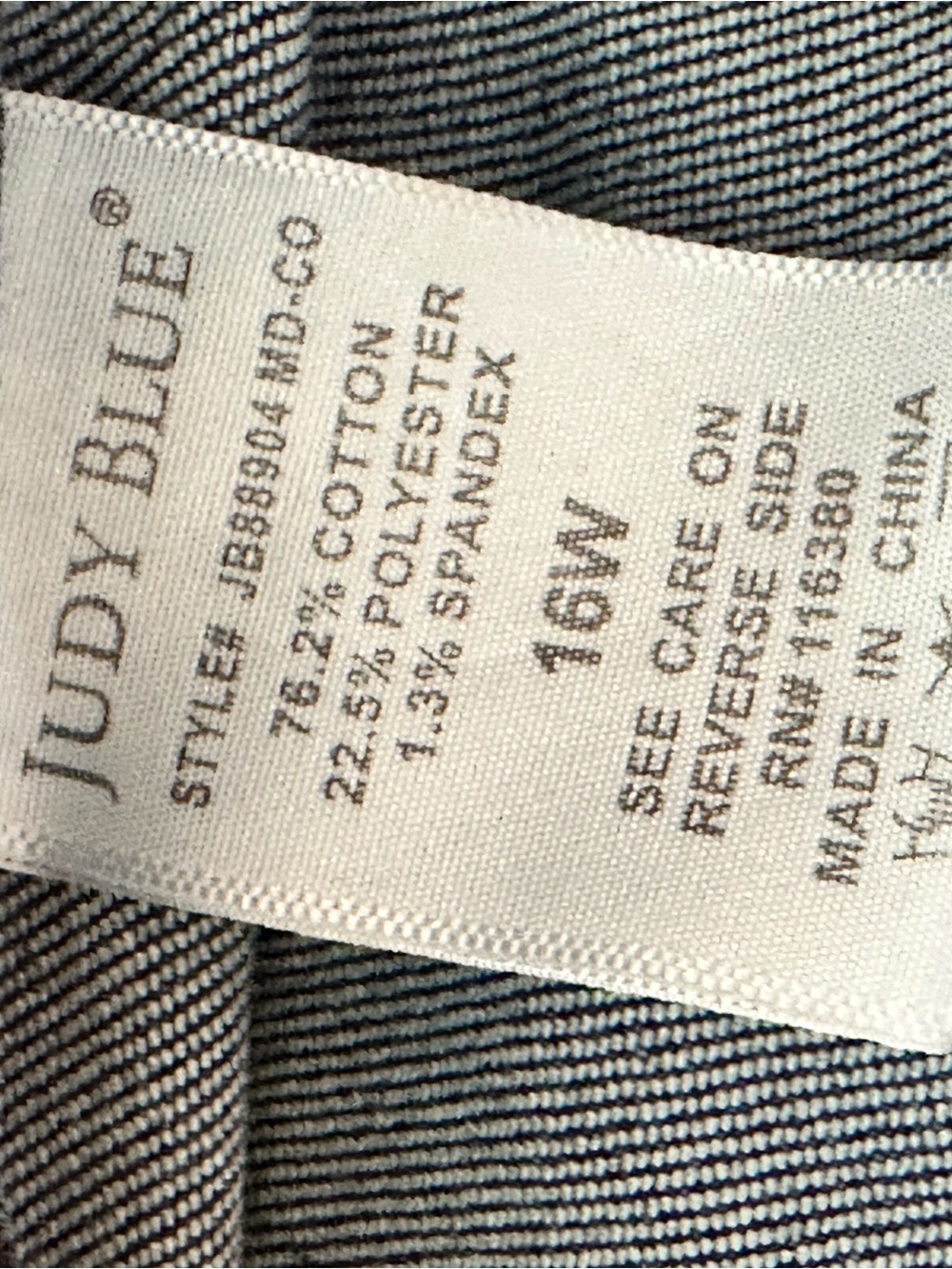Judy Blue Cropped Wide-Leg Denim Jeans in Medium Blue Wash - Picture 4 of 6